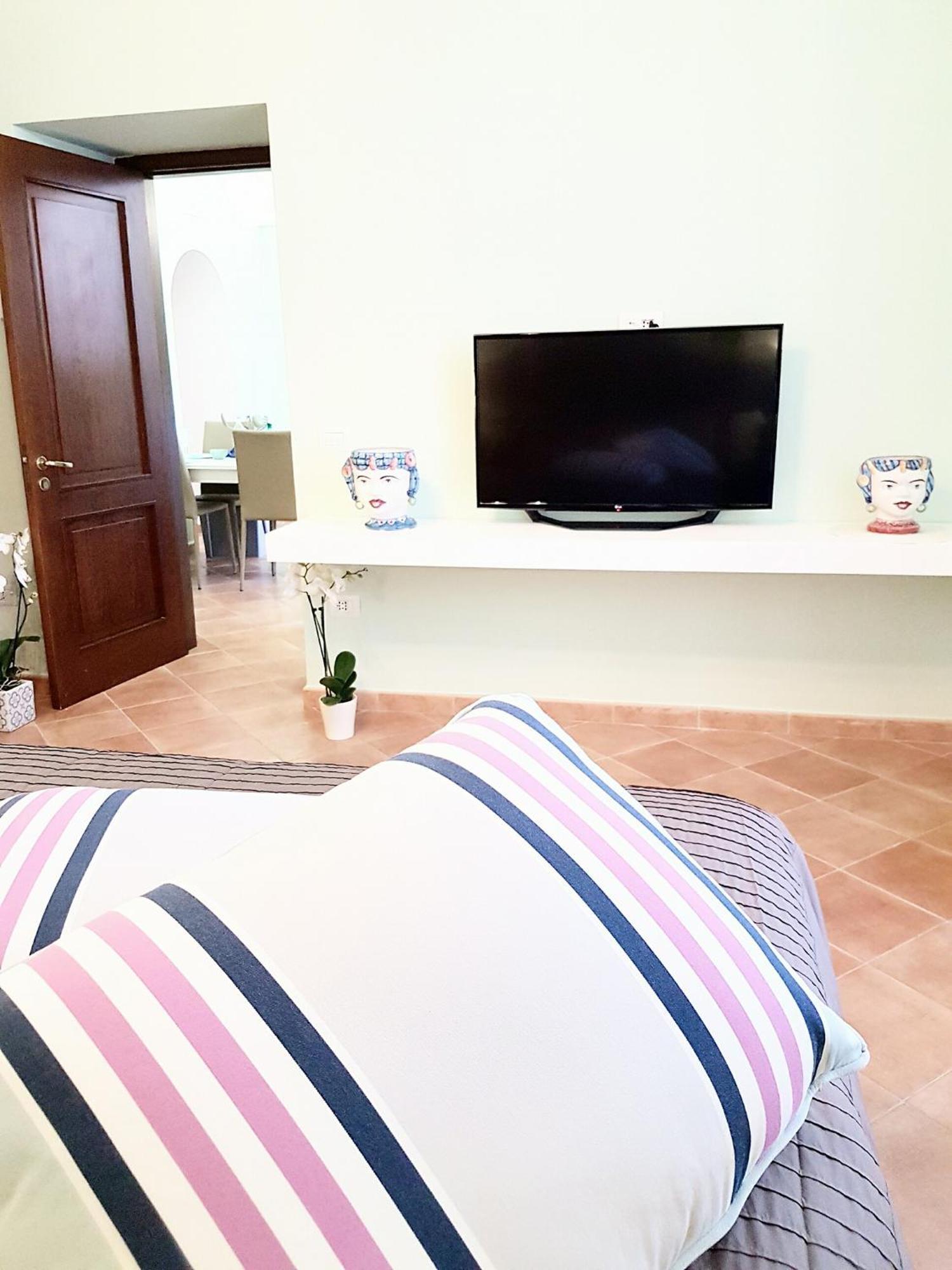 Vakantiehuis Estate4home - Henry House Sorrento